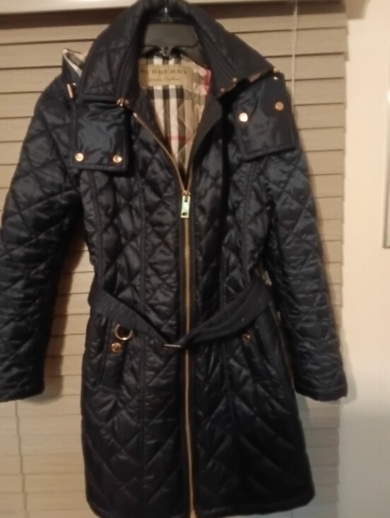 Burberry Jackets & Blazers - Burberry Navy Quilted Belted Puffer Coat with Gold Hardware